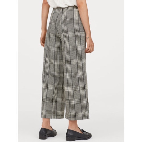 H&M | Wide Leg Plaid Trousers - Picture 3 of 16